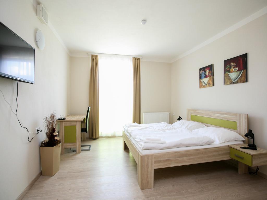 Nad Kralovnou Hotel & Restaurant ปราก ห้อง รูปภาพ